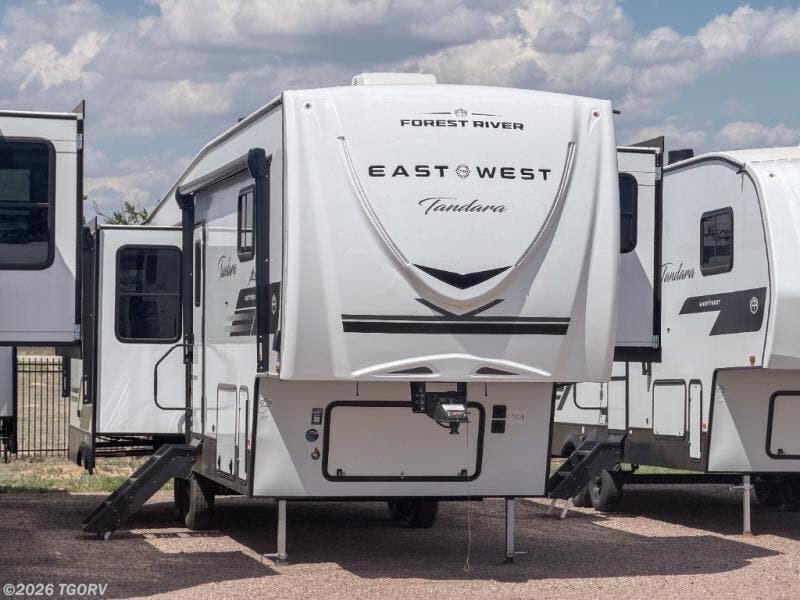 New 2026 East to West Tandara 295RL available in Greeley, Colorado