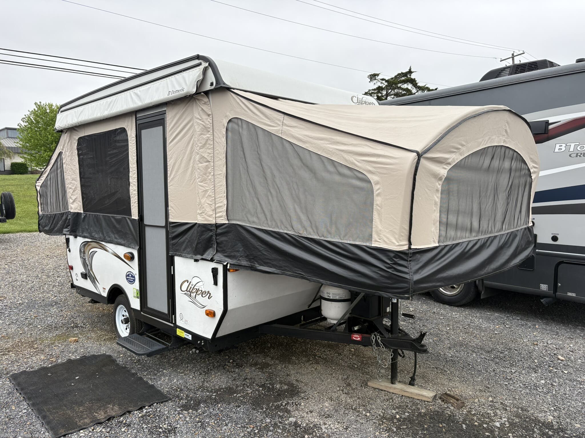 Used 2015 Coachmen Clipper Sport 107LS available in Mifflintown, Pennsylvania