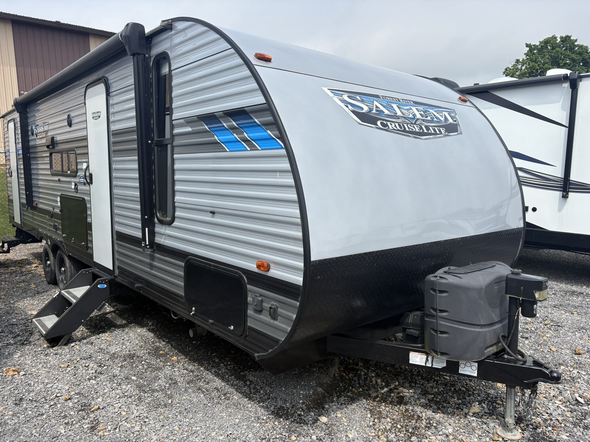 Used 2021 Forest River Salem Cruise Lite 263BHXL available in Mifflintown, Pennsylvania