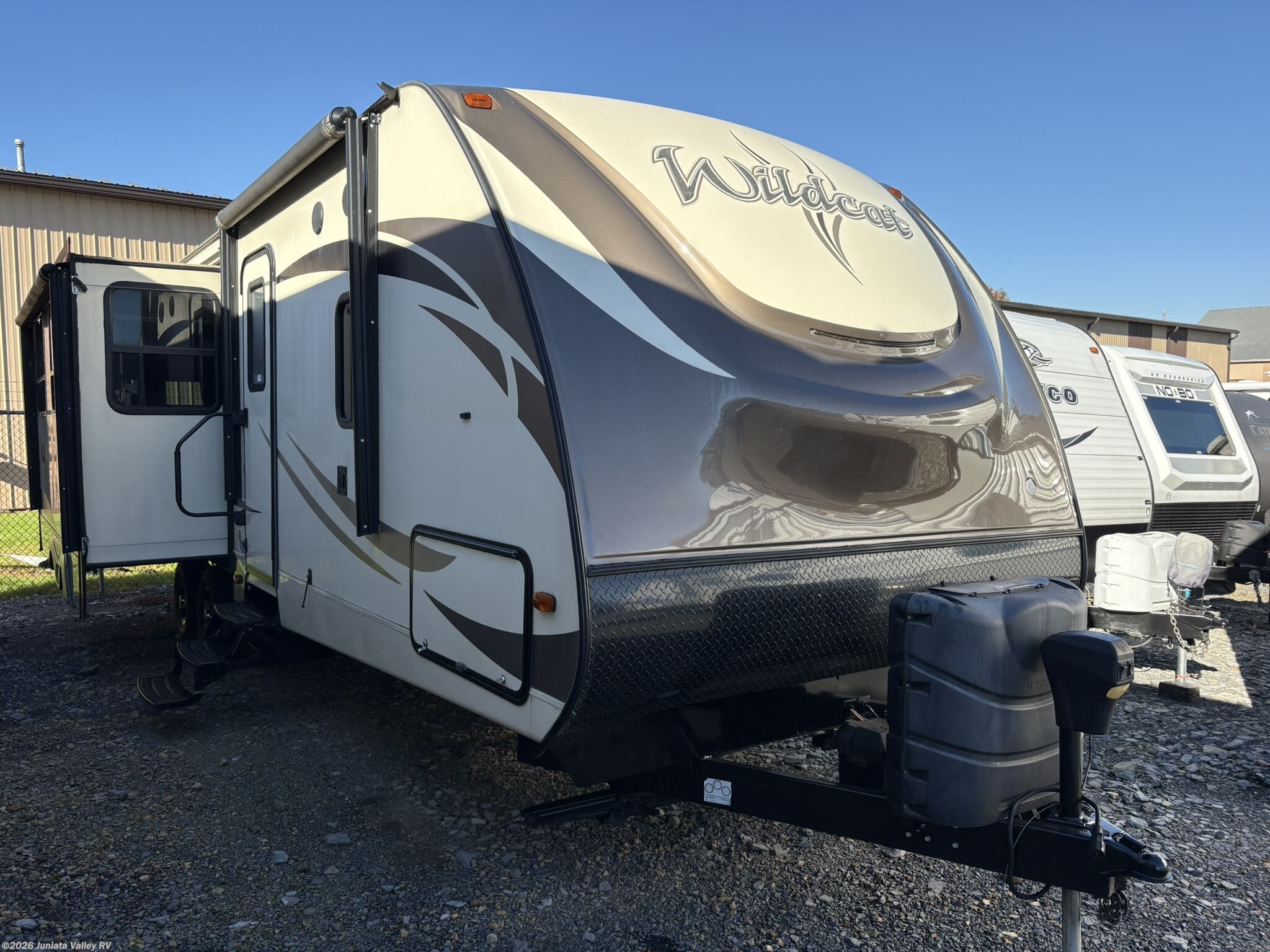 Used 2017  Forest River Wildcat 312RLI by Forest River from Juniata Valley RV in Mifflintown, PA
