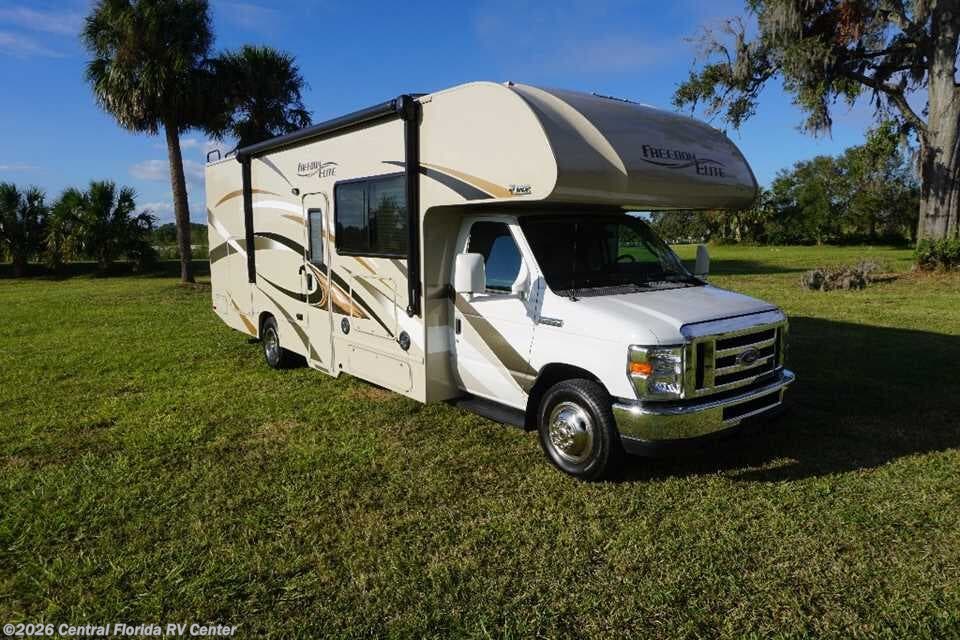 Used 2017  Thor  Freedom Elite 29FE by Thor from Central Florida RV Center in Apopka, FL