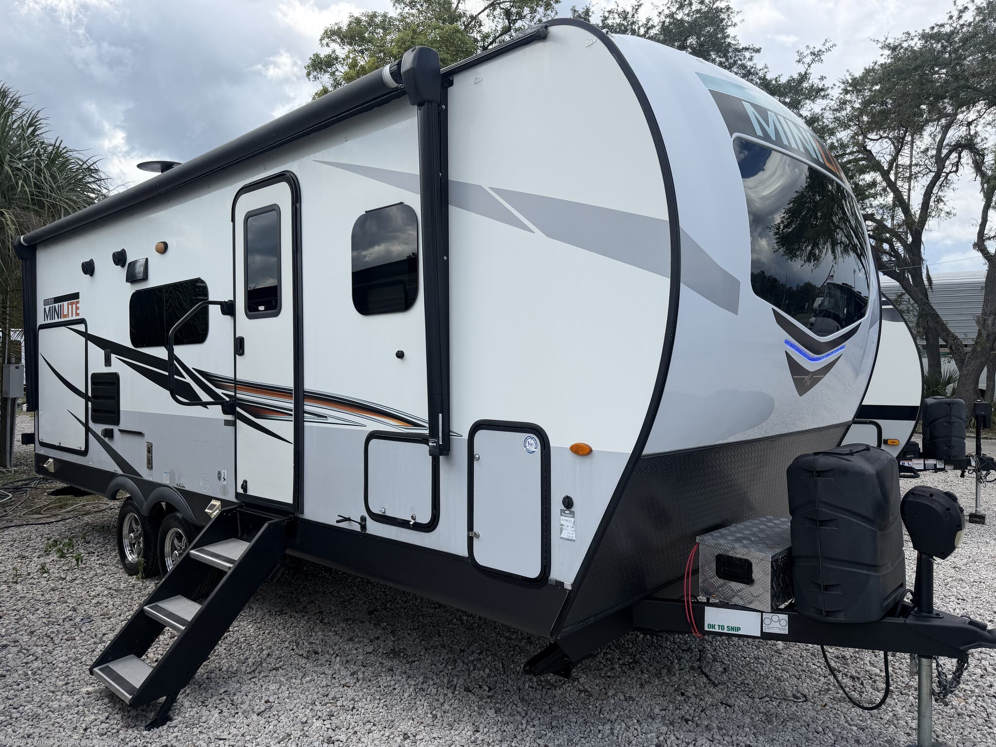 Used 2021 Forest River Rockwood Mini Lite 2507S available in Apopka, Florida
