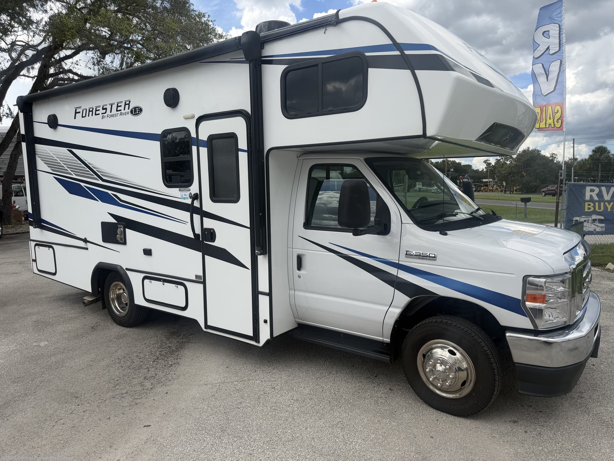 Used 2022  Forest River Forester LE 2251SLE (Ford) by Forest River from Central Florida RV Center in Apopka, FL