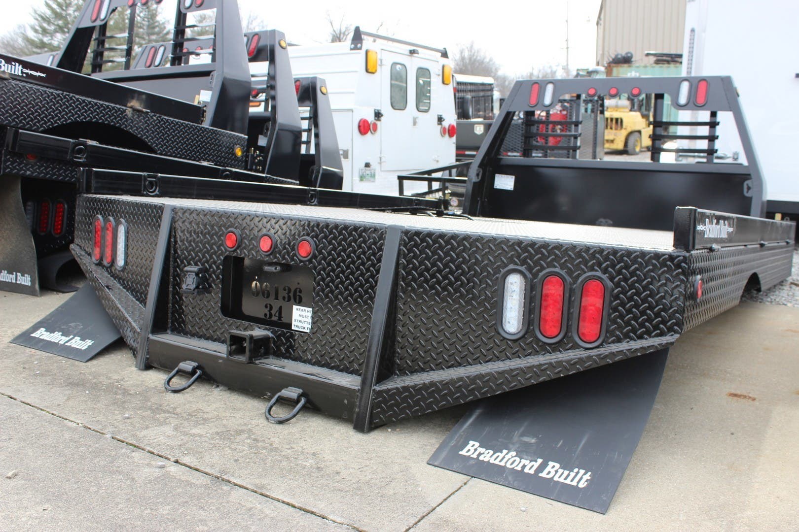 Flatbed 2020 Bradford Built BBWORKBED9613634 TrailersUSA