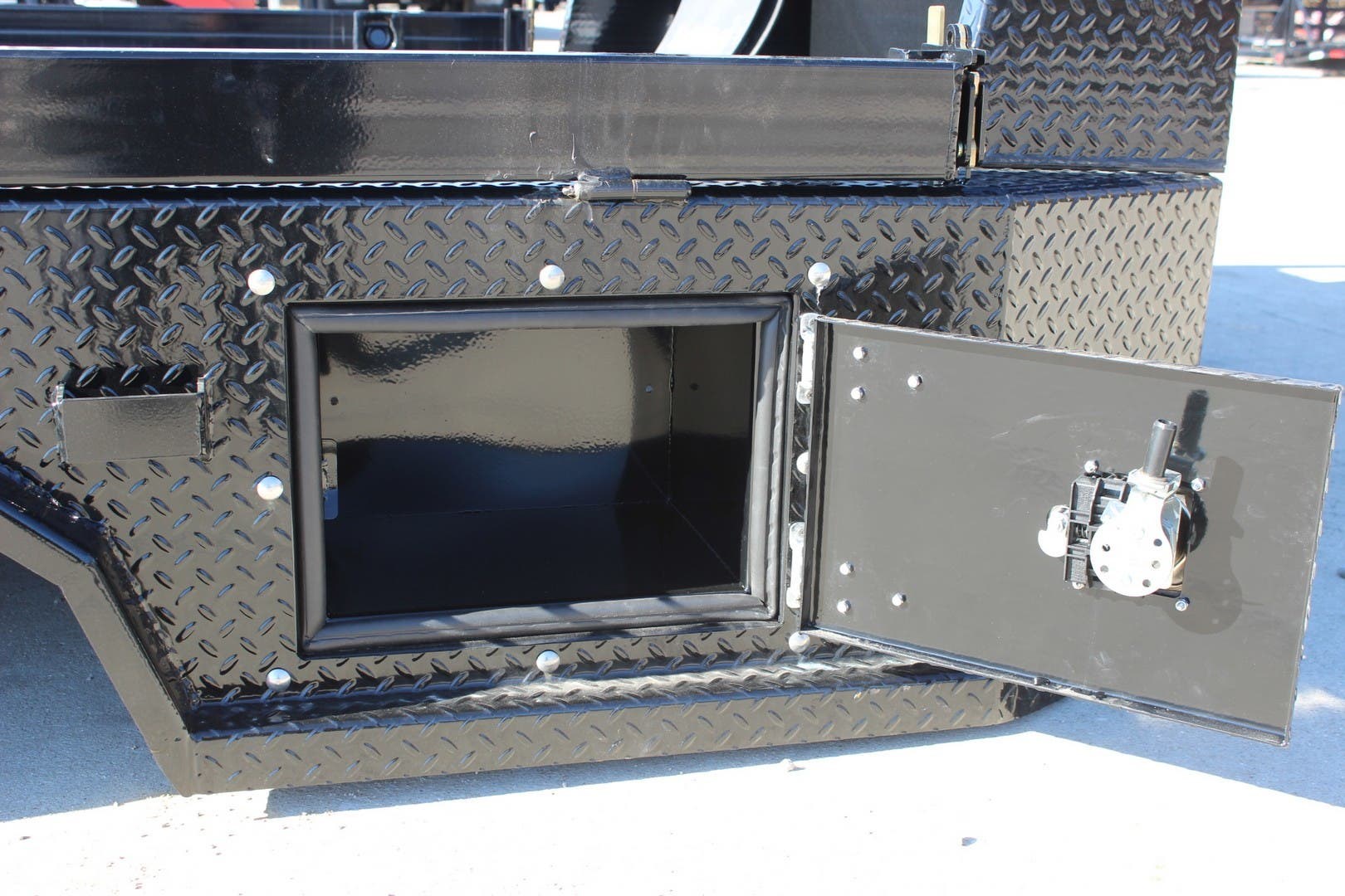 8x9 Flat Bed Body for sale New Bradford Built BBREGULATOR9611234