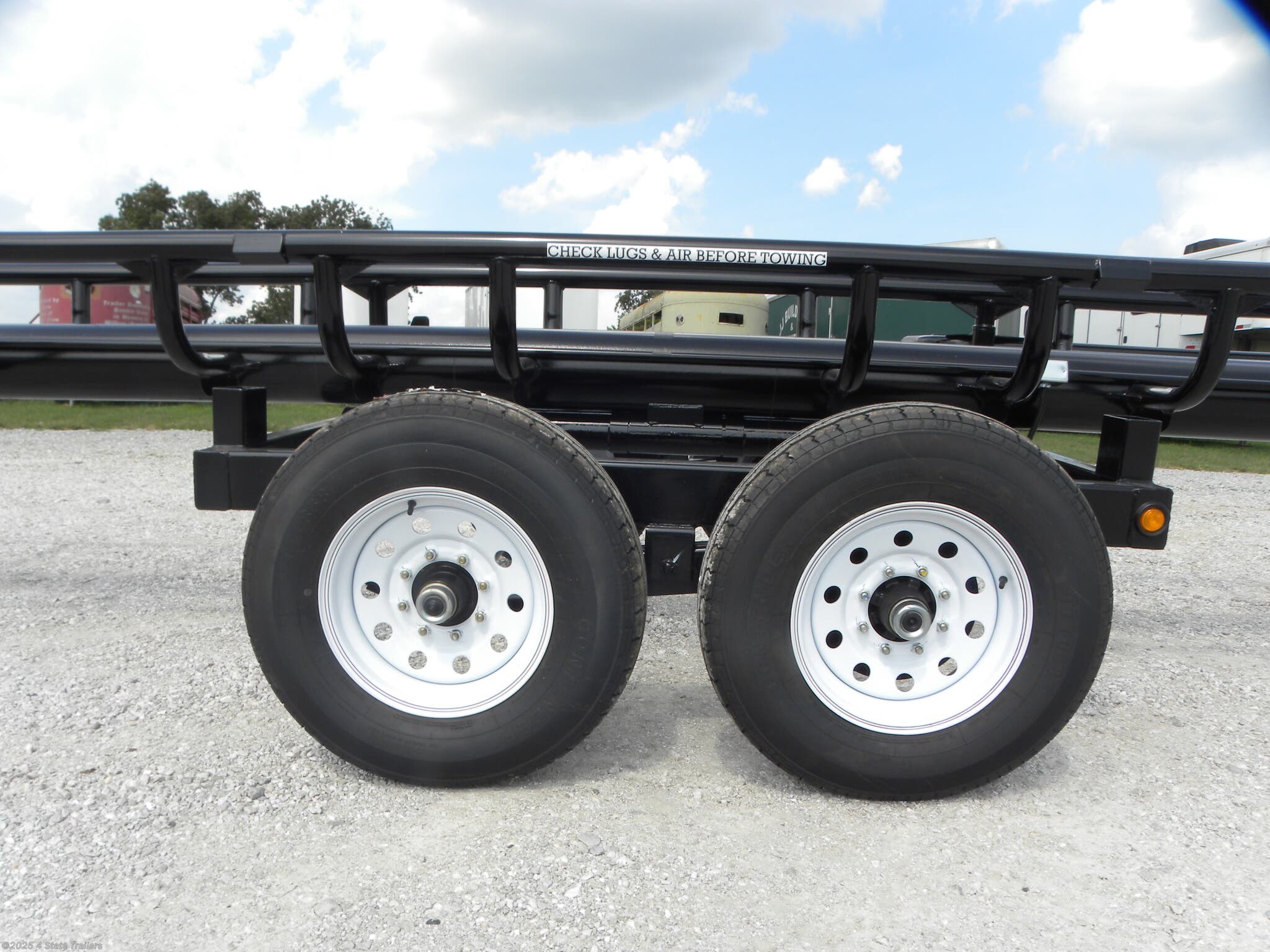Hay 2020 EZHaul 32' Bumper Pull Hay Handler TrailersUSA