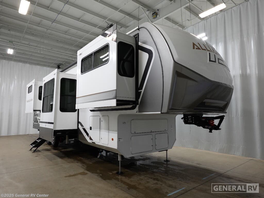 New 2025 Alliance RV Paradigm 385FL available in North Canton, Ohio