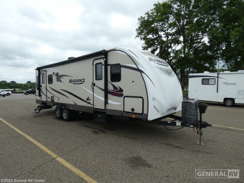 Used 2016 Cruiser RV Radiance 28RLSS-2SL available in North Canton, Ohio