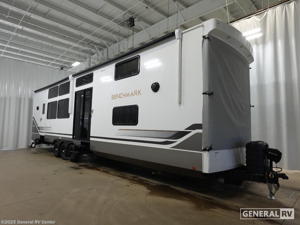 New 2026 Alliance RV Benchmark 44LFT available in North Canton, Ohio