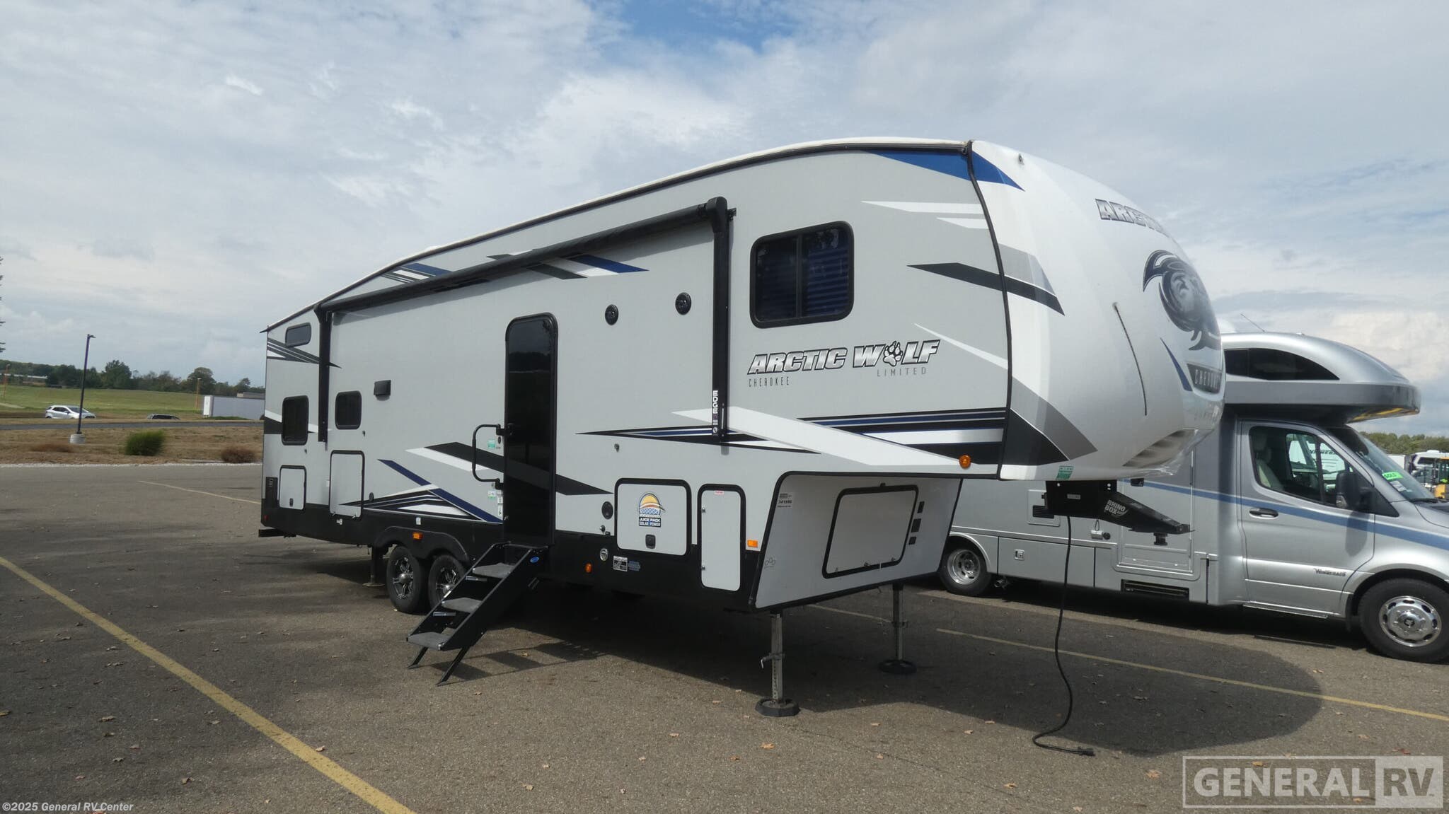 Used 2022 Forest River Cherokee Arctic Wolf 287BH available in North Canton, Ohio