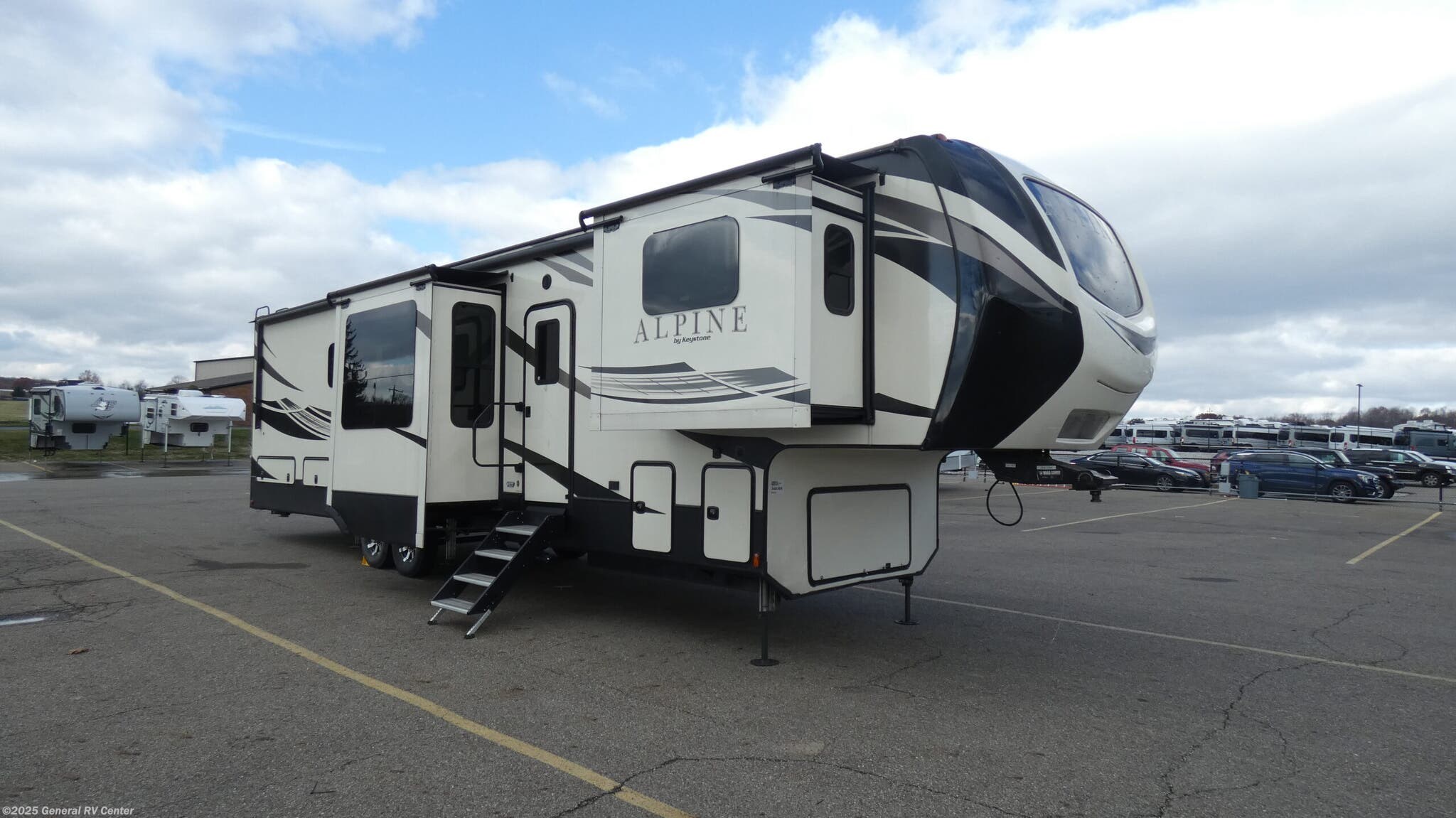 Used 2019 Keystone Alpine 3701FL available in North Canton, Ohio