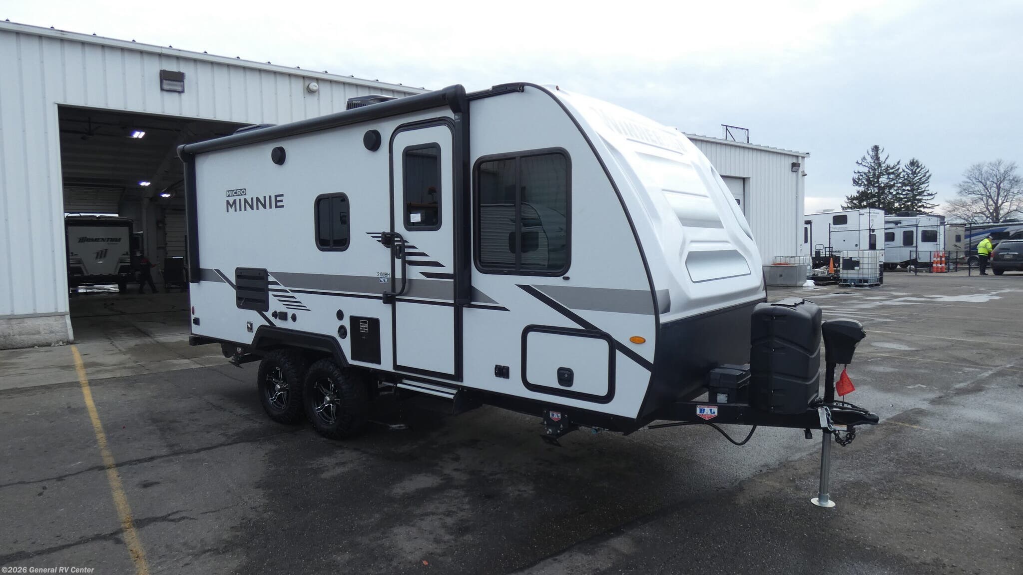 Used 2022 Winnebago Micro Minnie 2100BH available in North Canton, Ohio