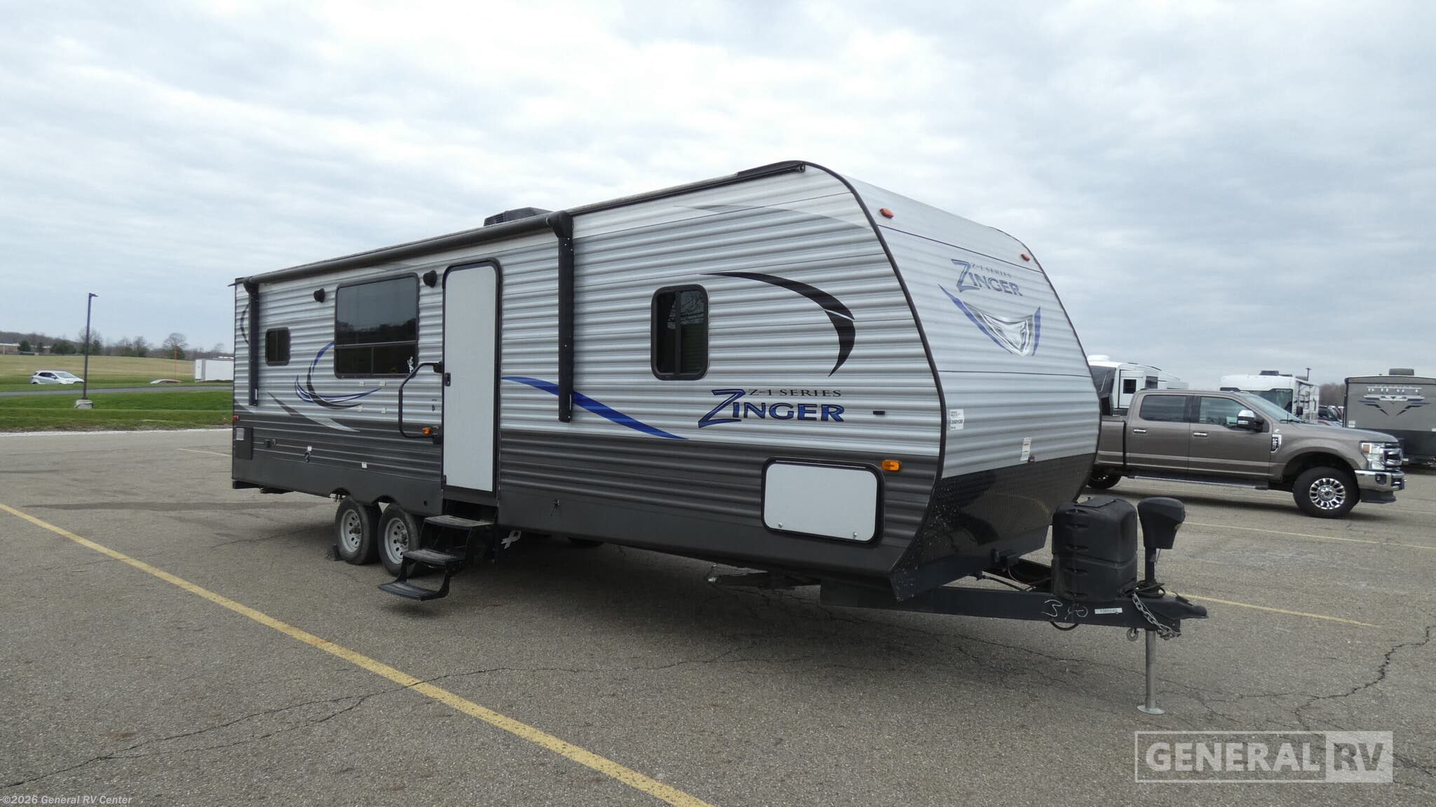 Used 2017 CrossRoads Zinger Z1 Series ZR280RK available in North Canton, Ohio