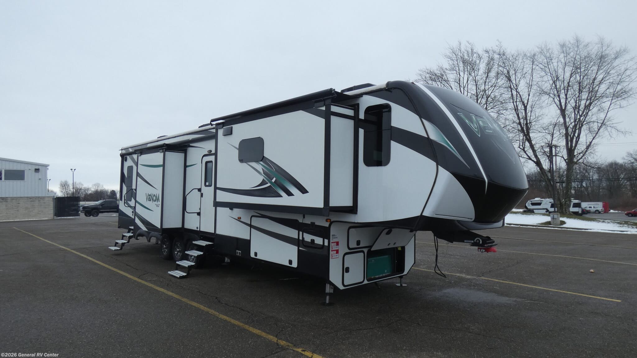Used 2017 K-Z Venom 4011QK available in North Canton, Ohio