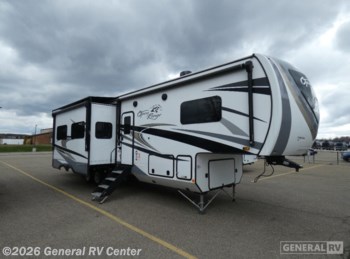 Used 2023 Highland Ridge Open Range 374BHS-4SL available in North Canton, Ohio