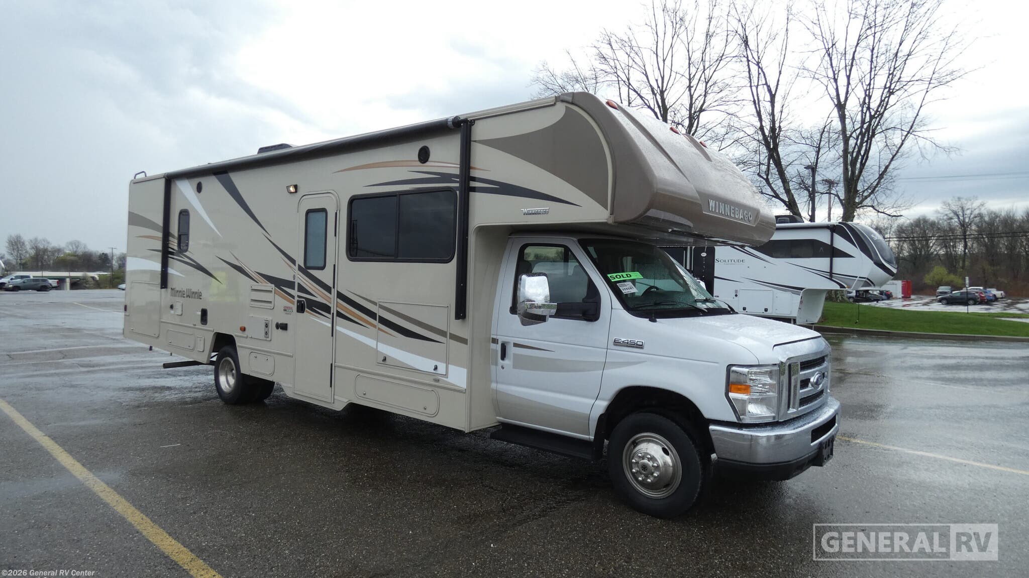 Used 2019 Winnebago Minnie Winnie 31G available in North Canton, Ohio