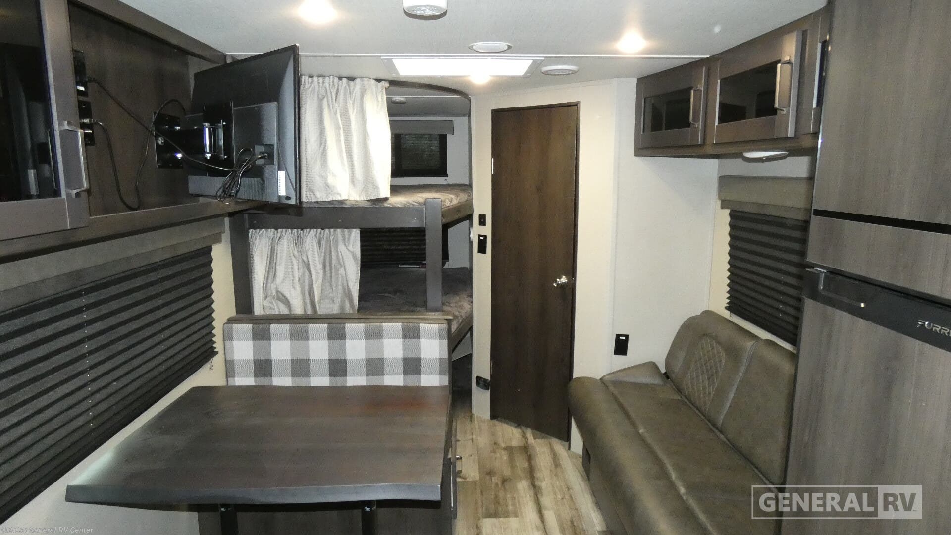 Used 2023 Grand Design Transcend Xplor 247BH available in North Canton, Ohio