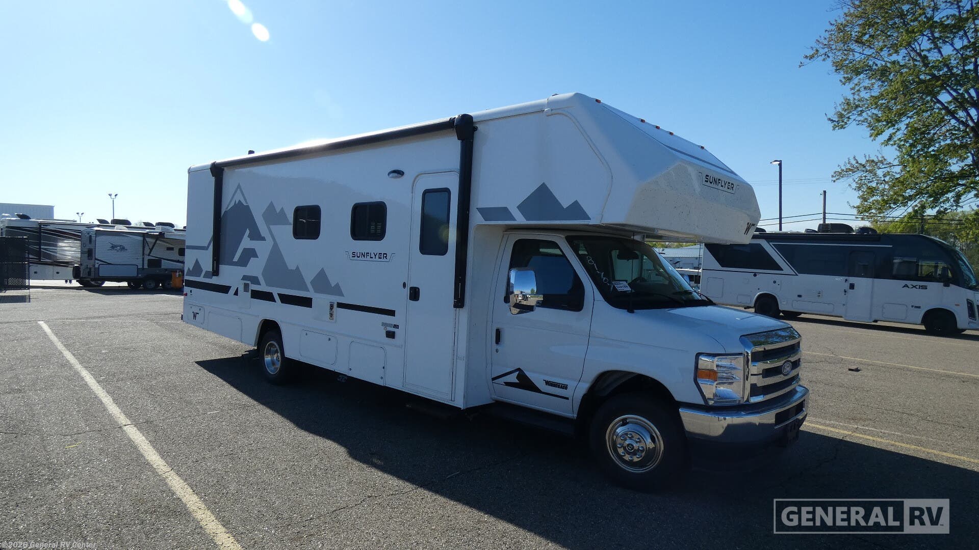 New 2027 Winnebago Sunflyer 28MB available in North Canton, Ohio