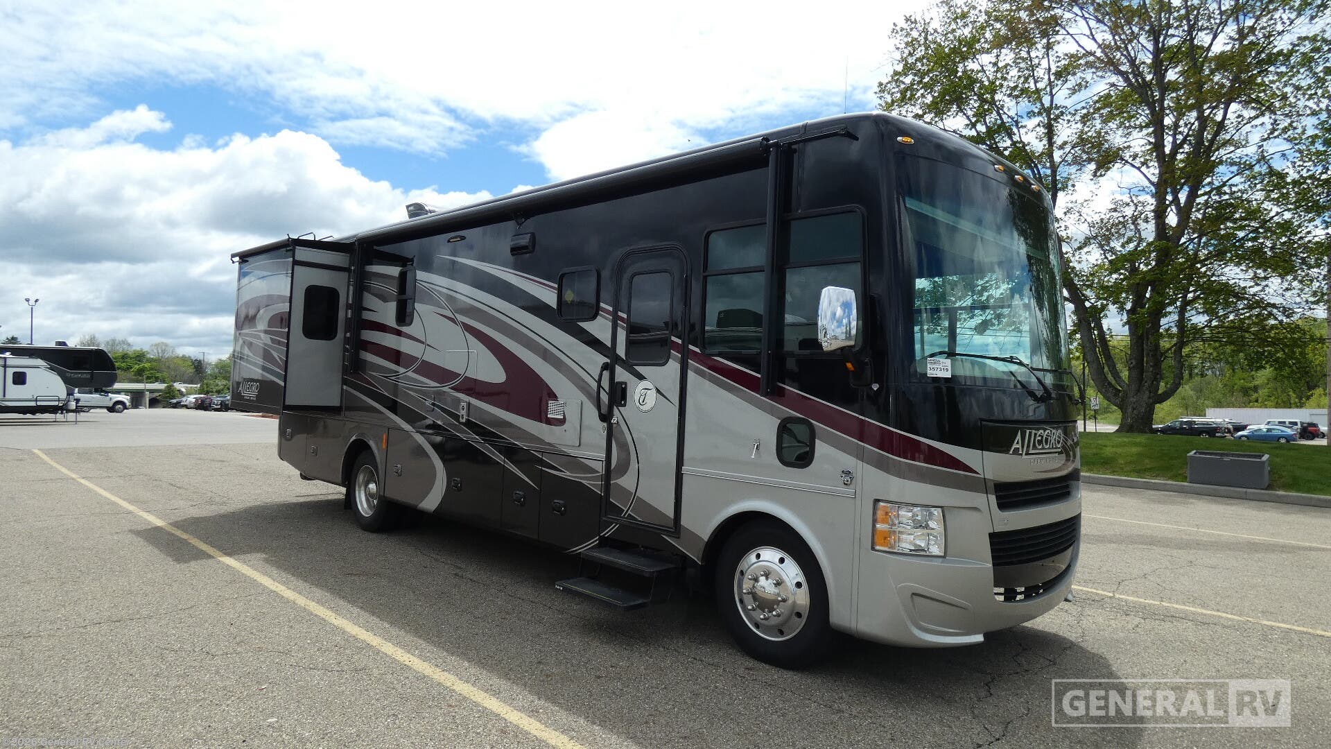 Used 2016 Tiffin Open Road Allegro 31SA available in North Canton, Ohio
