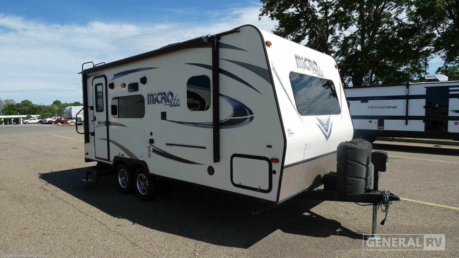 Used 2018 Forest River Flagstaff Micro Lite 21FBRS available in North Canton, Ohio