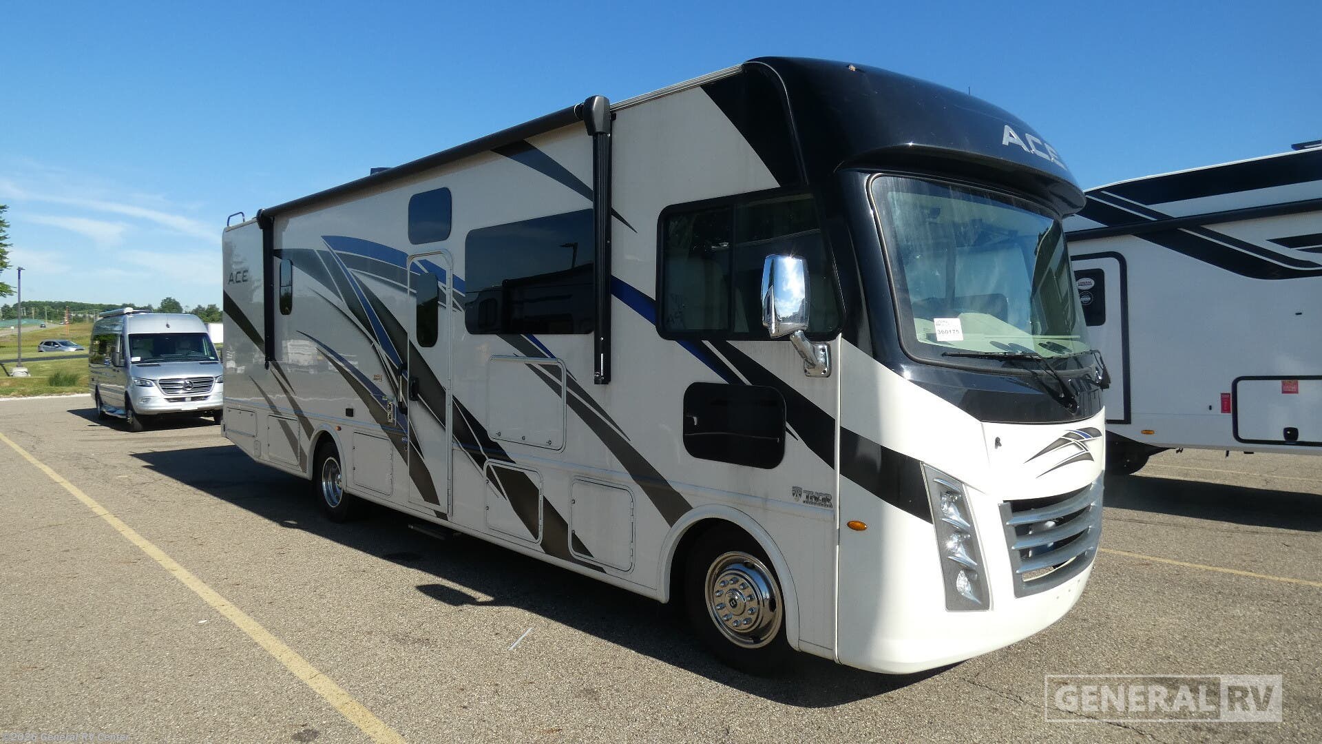 Used 2022 Thor Motor Coach  ACE 32.3 available in North Canton, Ohio