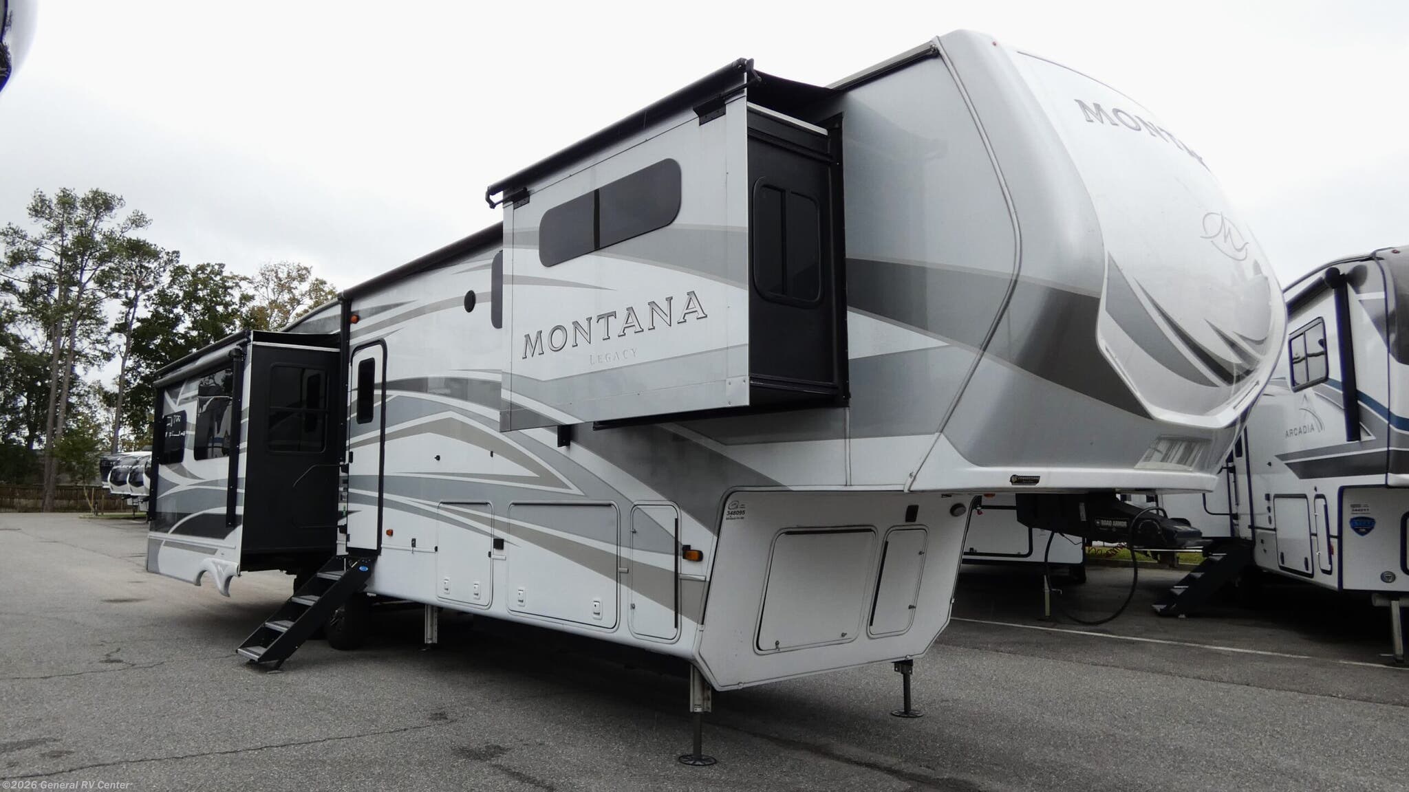Used 2022 Keystone Montana Legacy 3781RL available in Orange Park, Florida