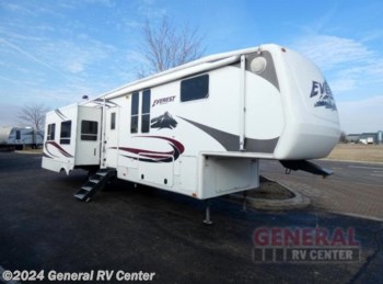 Used 2007 Keystone Everest 345S available in Huntley, Illinois