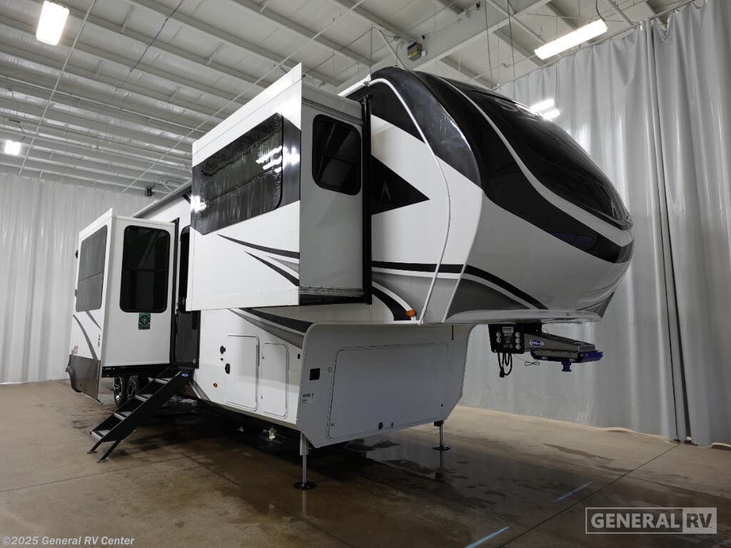 New 2025 Grand Design Solitude 380FL available in Huntley, Illinois