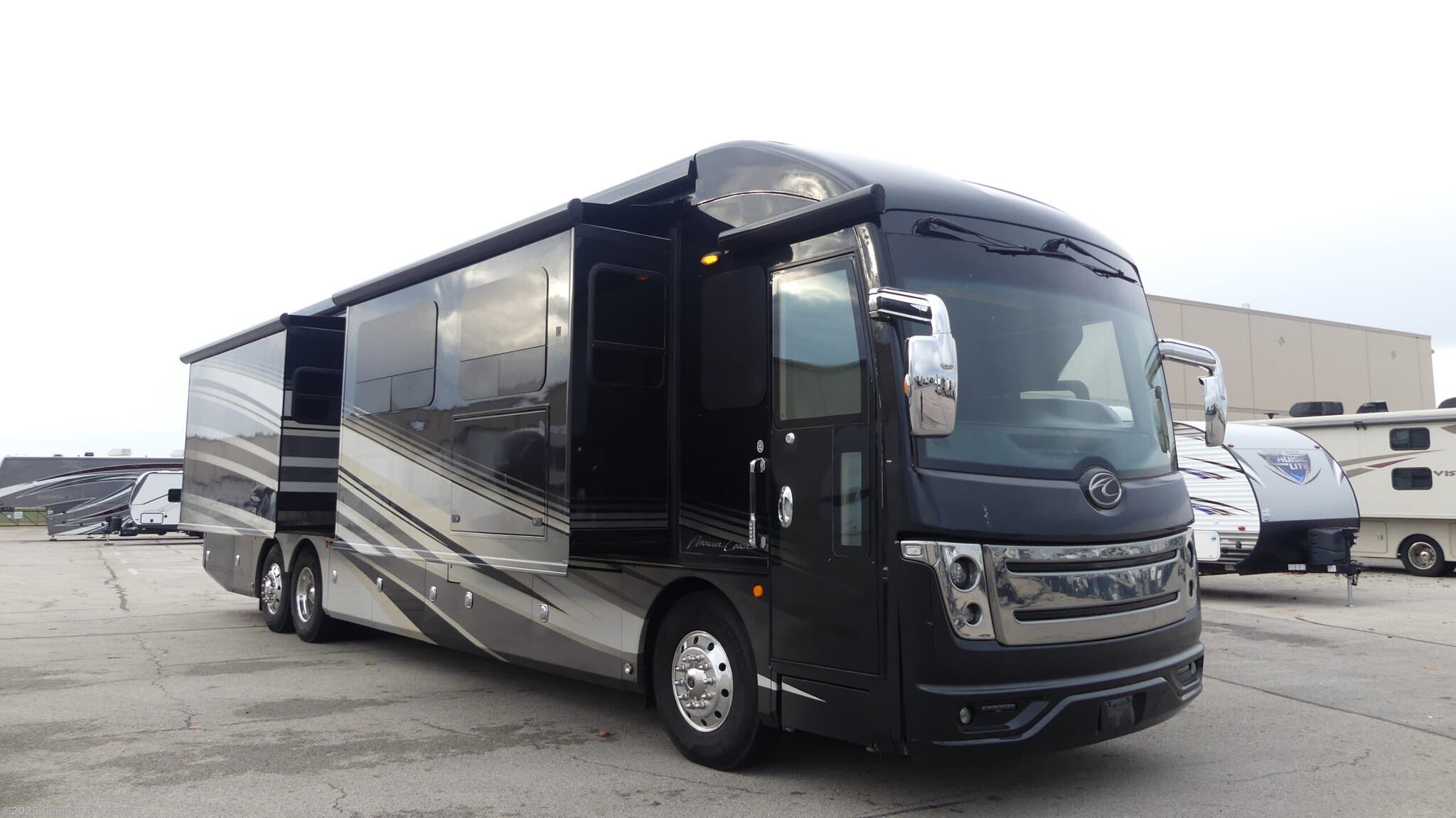 Used 2016 American Coach American Eagle 45T available in Huntley, Illinois