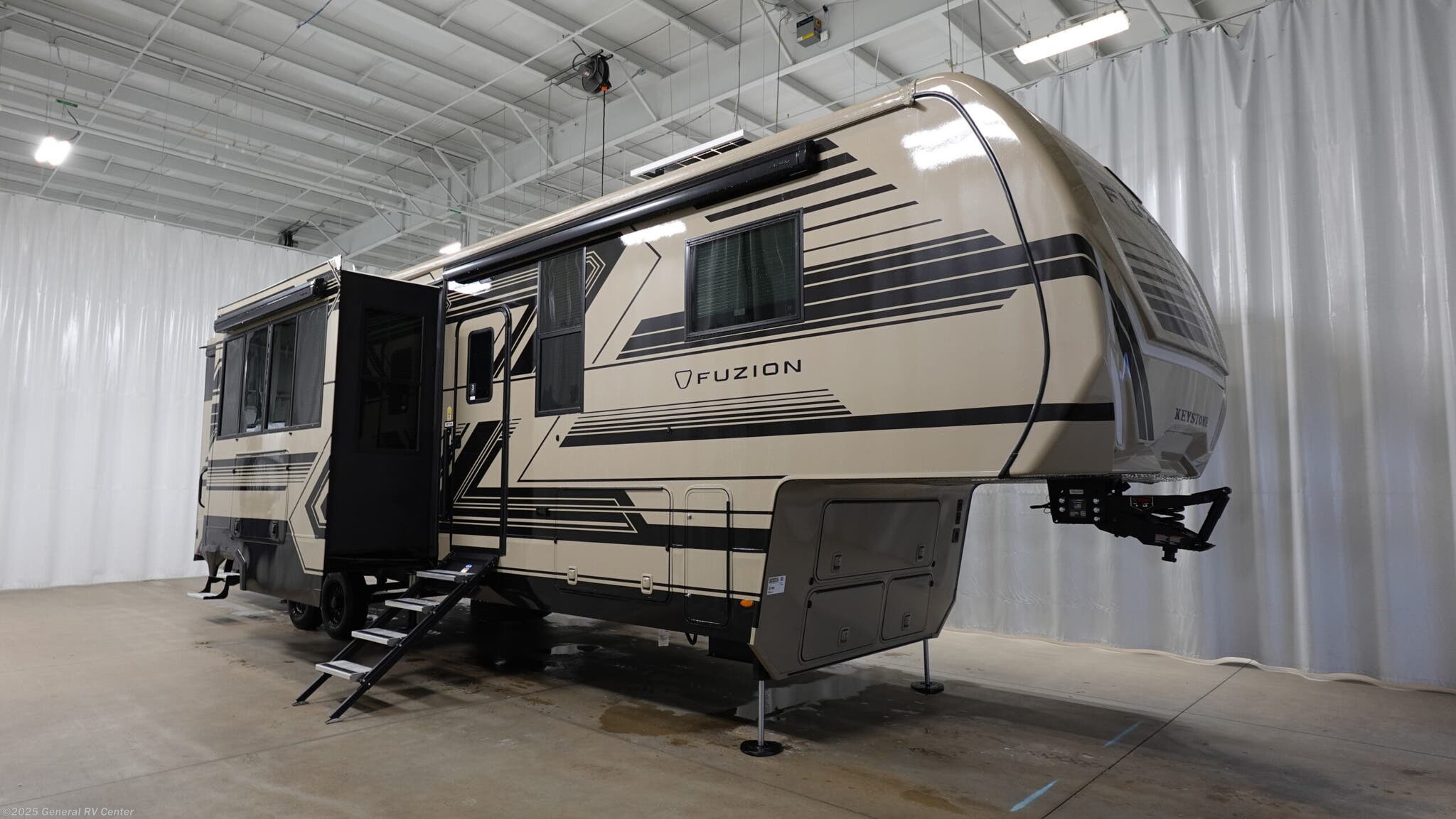 New 2026 Keystone Fuzion 373 available in Huntley, Illinois