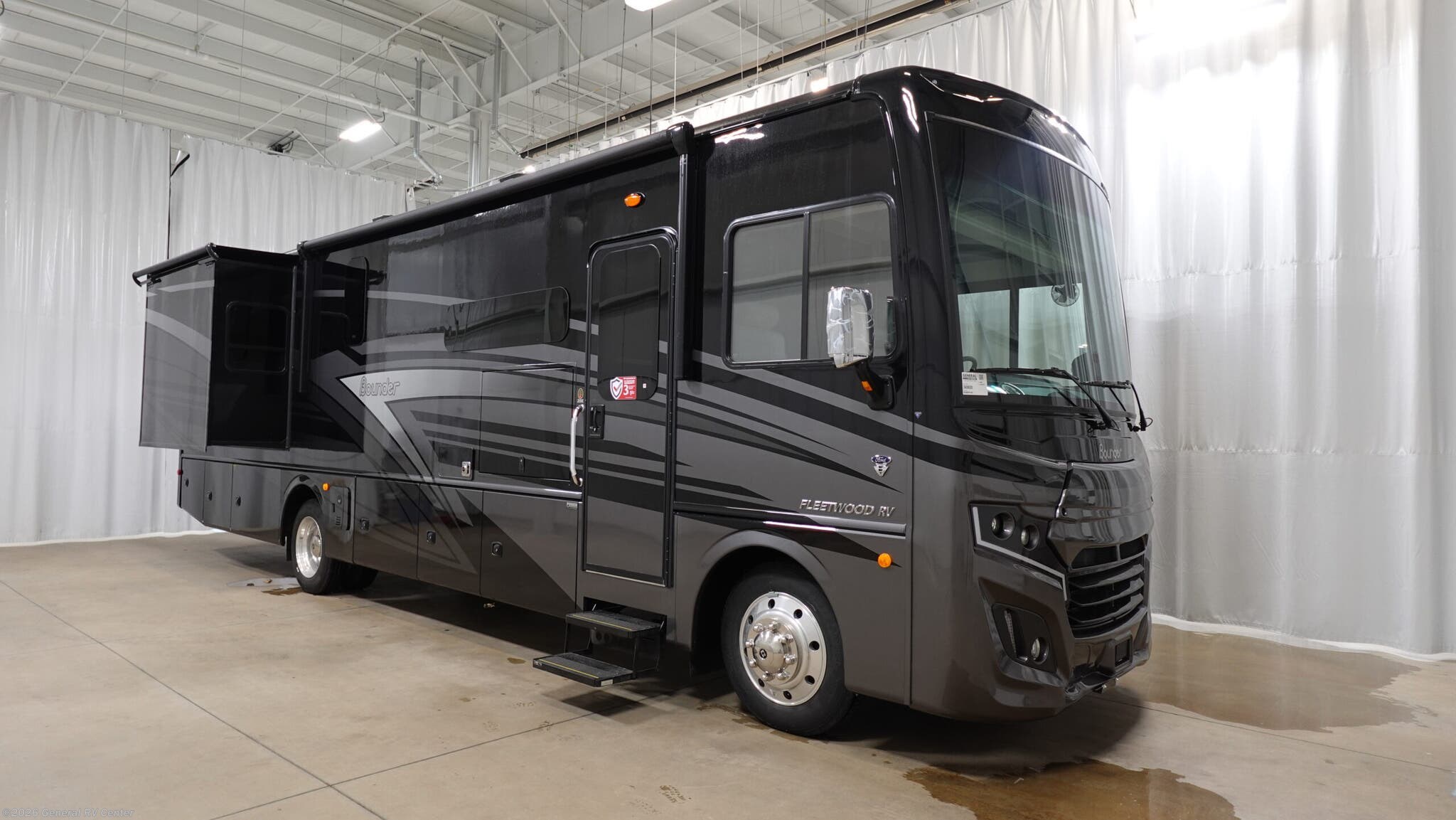 New 2026 Fleetwood Bounder 35K available in Huntley, Illinois
