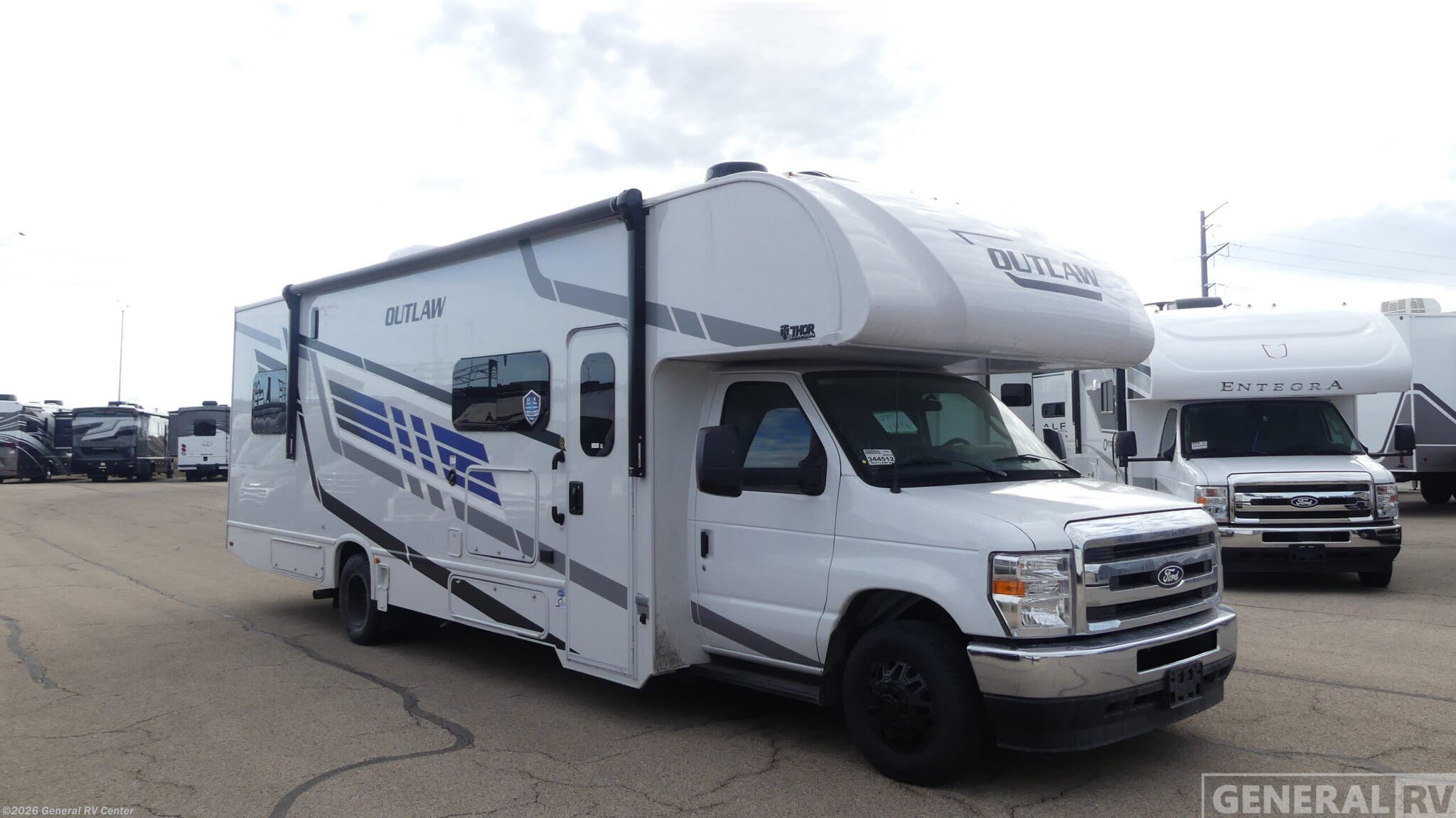 New 2026 Thor Motor Coach Outlaw 29T available in Huntley, Illinois