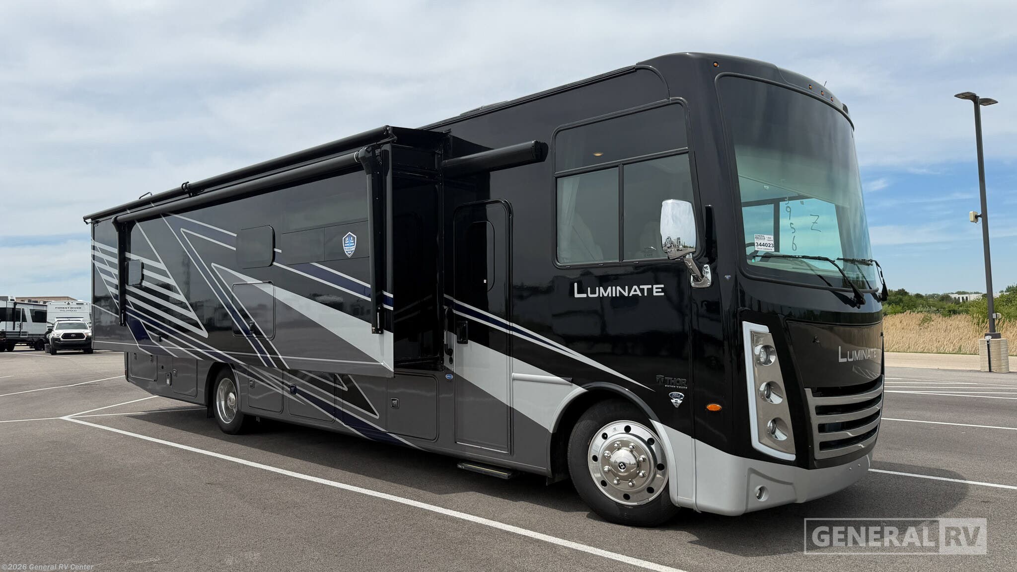 New 2026 Thor Motor Coach Luminate CC35 available in Huntley, Illinois