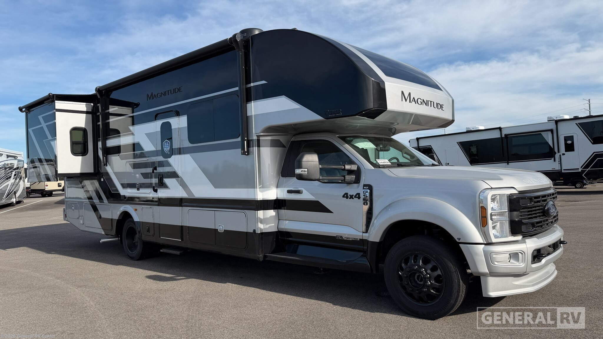 New 2027 Thor Motor Coach Magnitude X32 available in Huntley, Illinois