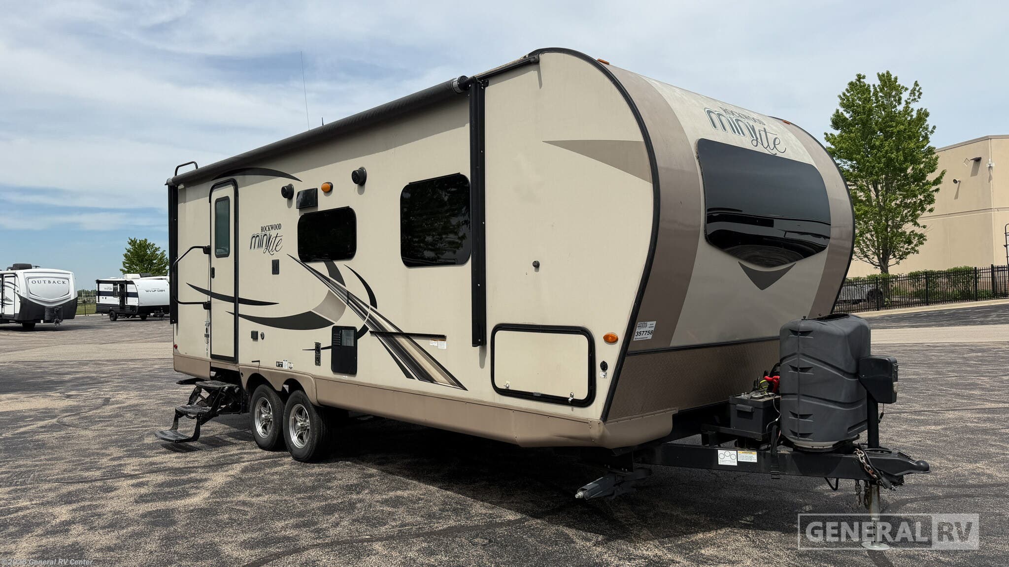 Used 2019  Forest River Rockwood Mini Lite 2511S by Forest River from General RV Center in Huntley, IL
