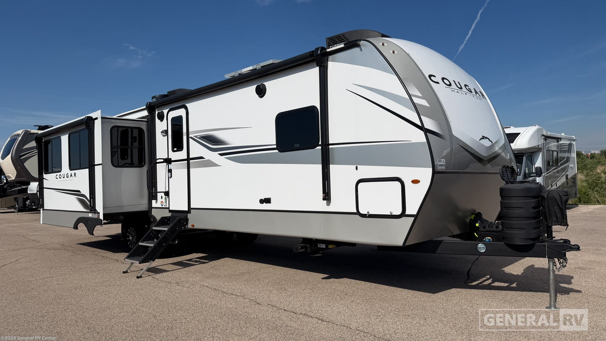 Used 2024  Keystone Cougar HALF TON 33RLI by Keystone from General RV Center in Huntley, IL