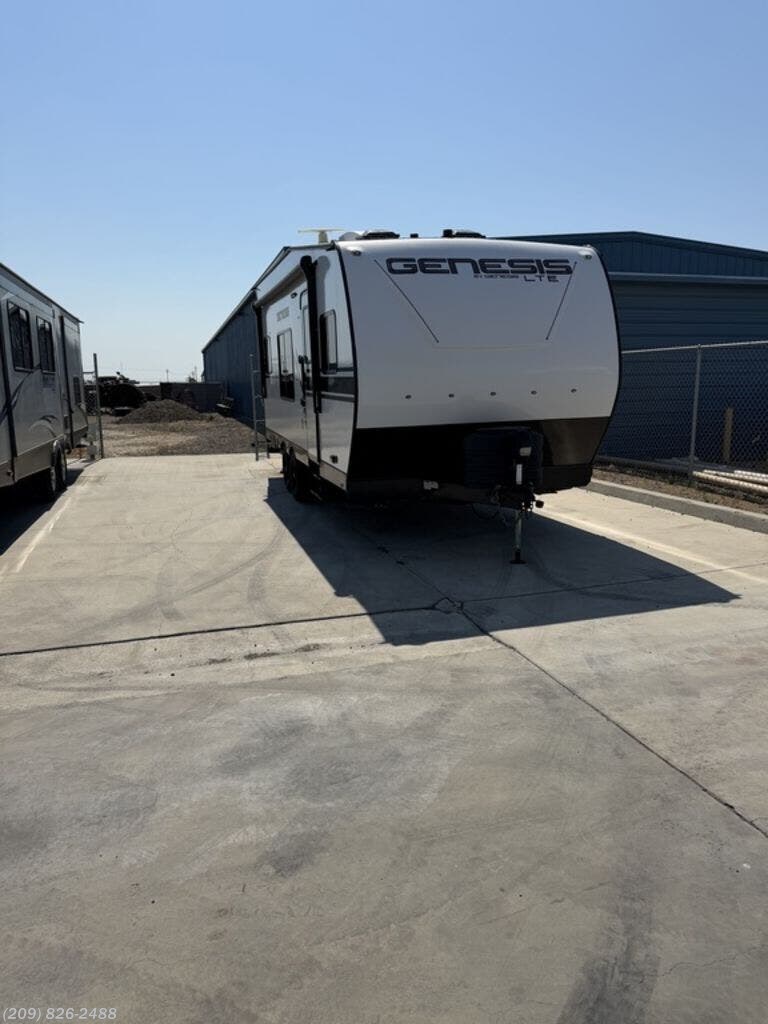 Used 2025  Genesis Supreme  G220LTE by Genesis Supreme from Toscano RV in Los Banos, CA