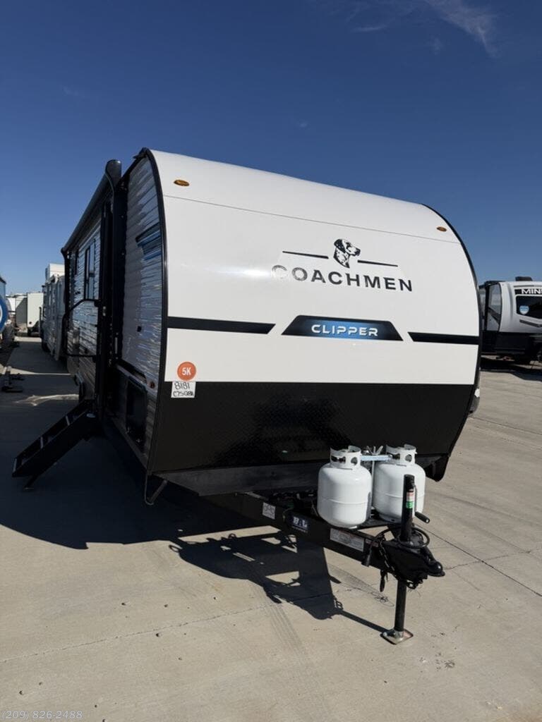 New 2026  Coachmen Clipper 5K Series 25QBH by Coachmen from Toscano RV in Los Banos, CA