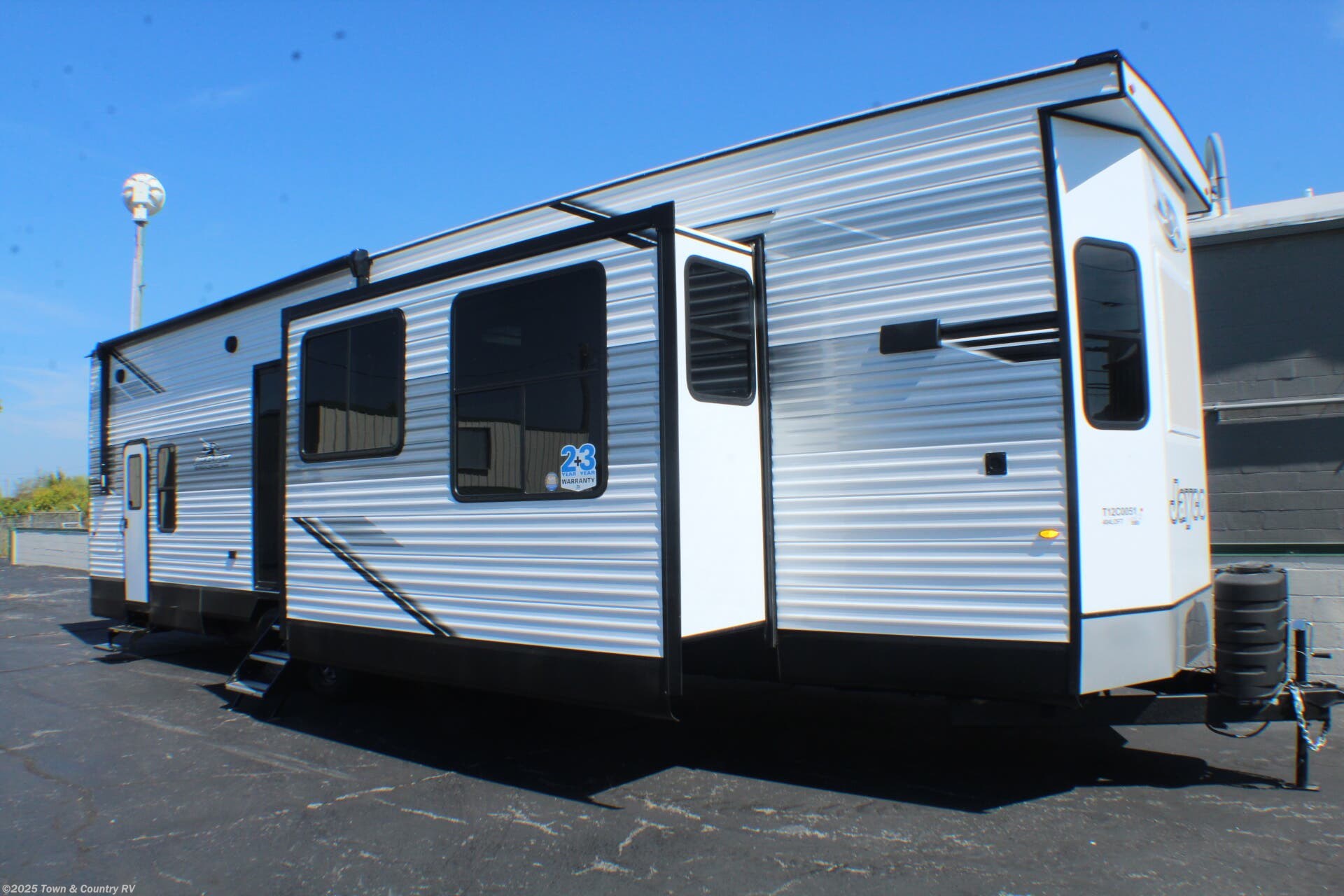 New 2026 Jayco Bungalow 404LOFT available in Clyde, Ohio