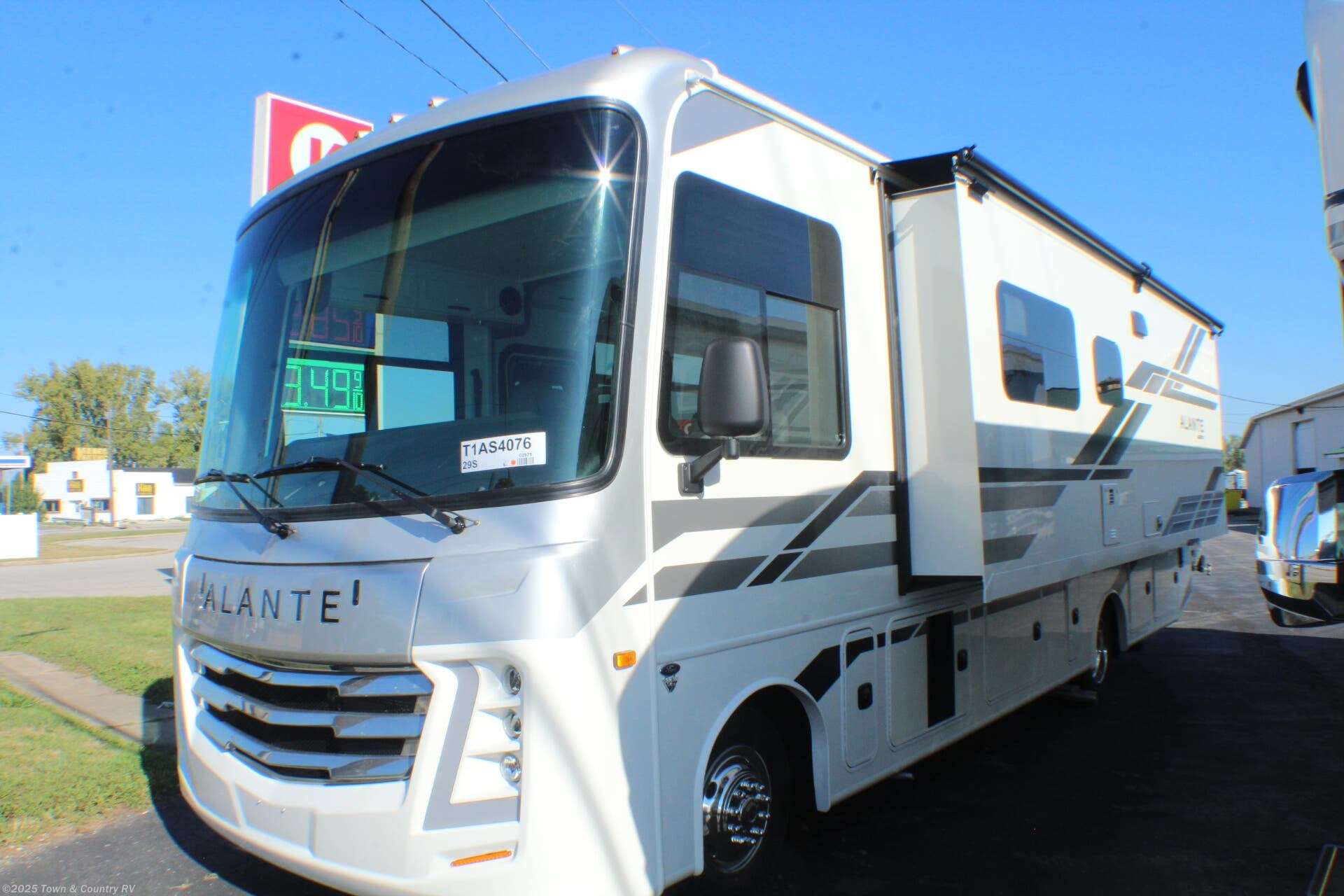 New 2026 Jayco Alante 29S available in Clyde, Ohio
