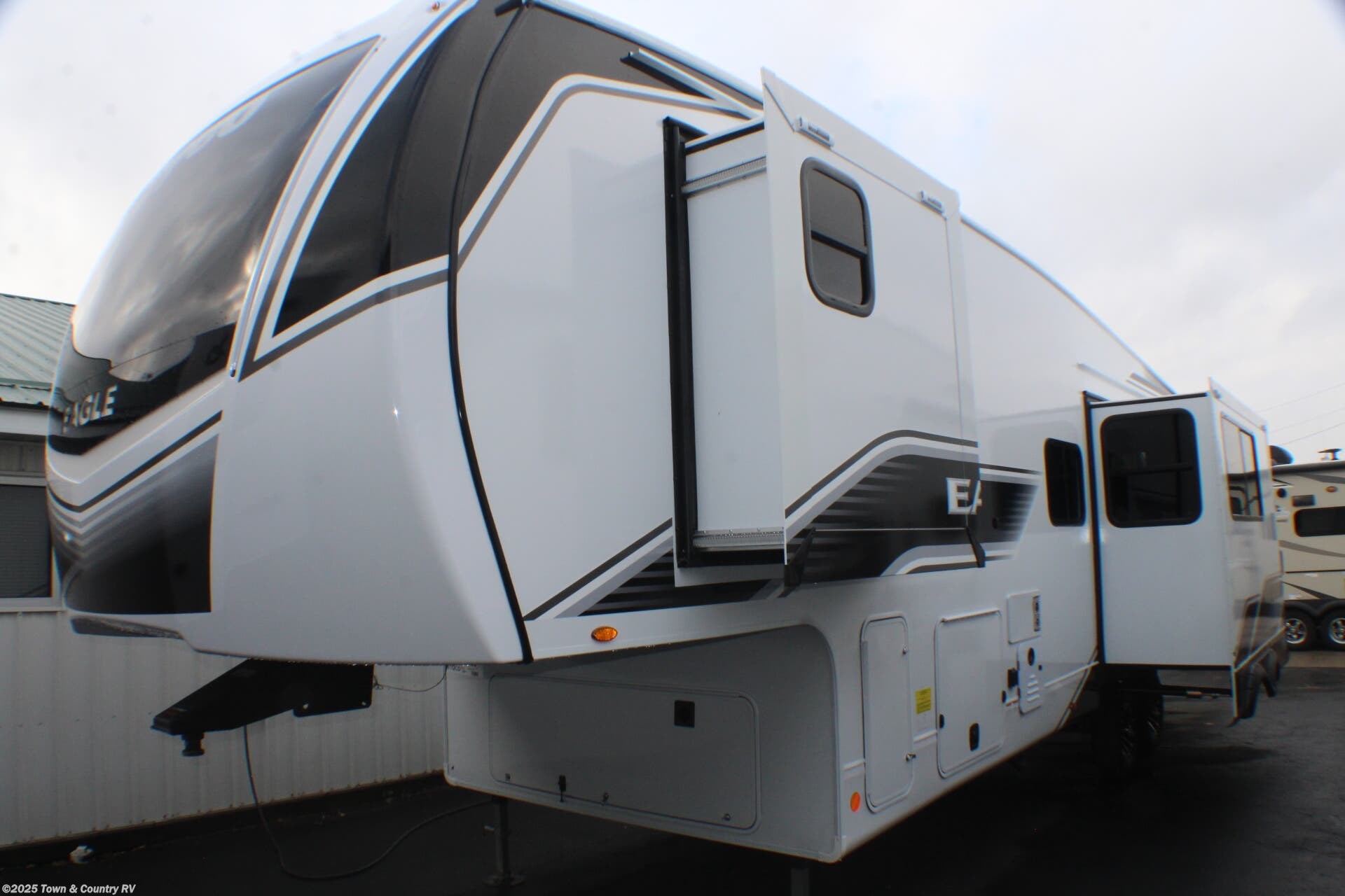 New 2026 Jayco Eagle HT 31QCD available in Clyde, Ohio