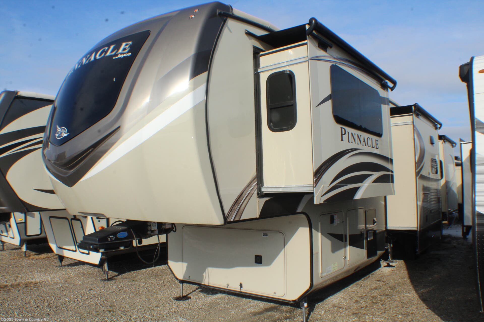 Used 2020 Jayco Pinnacle 38FLWS available in Clyde, Ohio