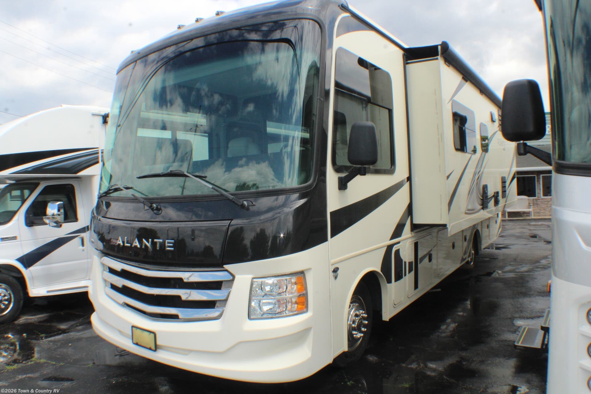 Used 2022 Jayco Alante 29S available in Clyde, Ohio