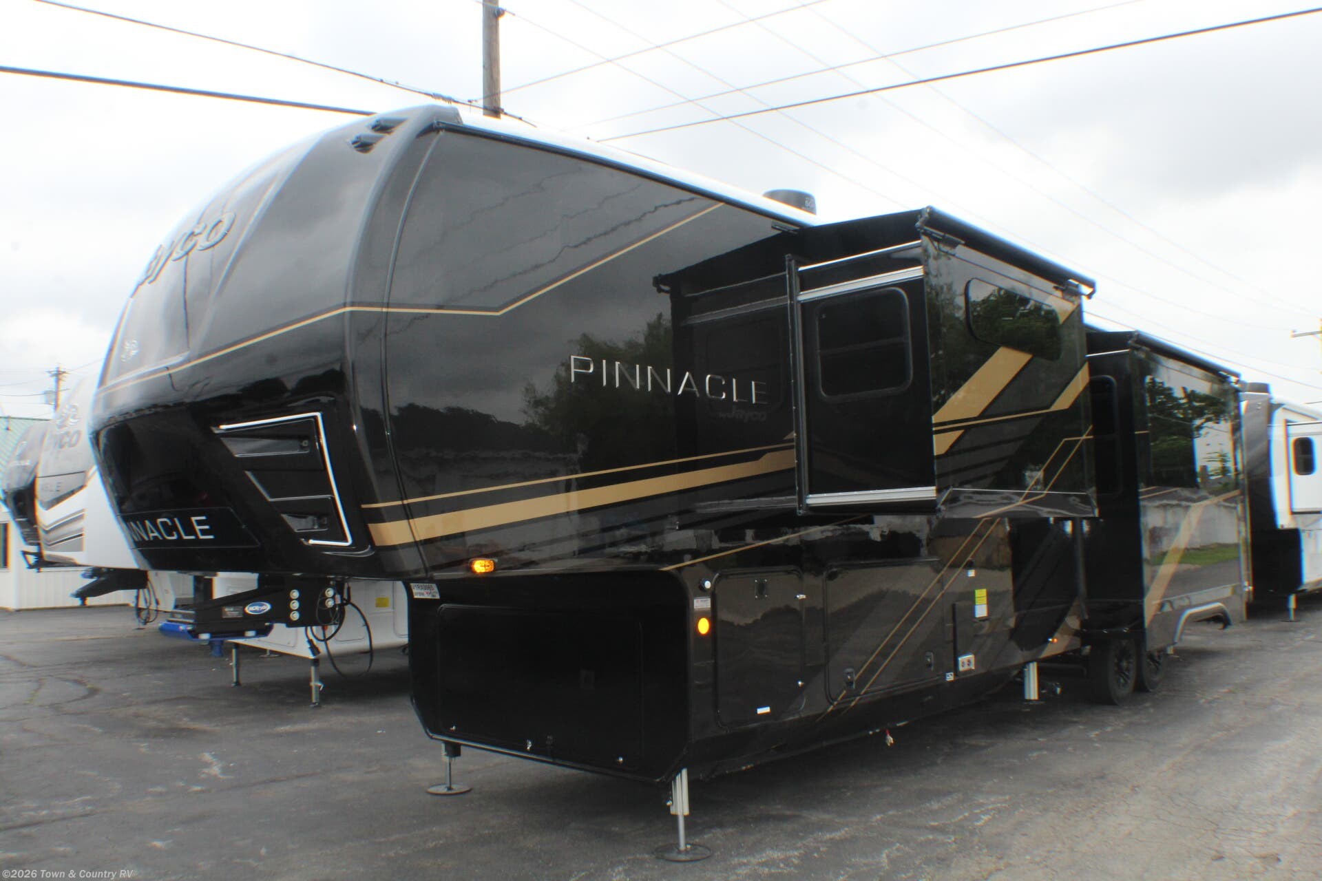 New 2027 Jayco Pinnacle 38FBRK available in Clyde, Ohio