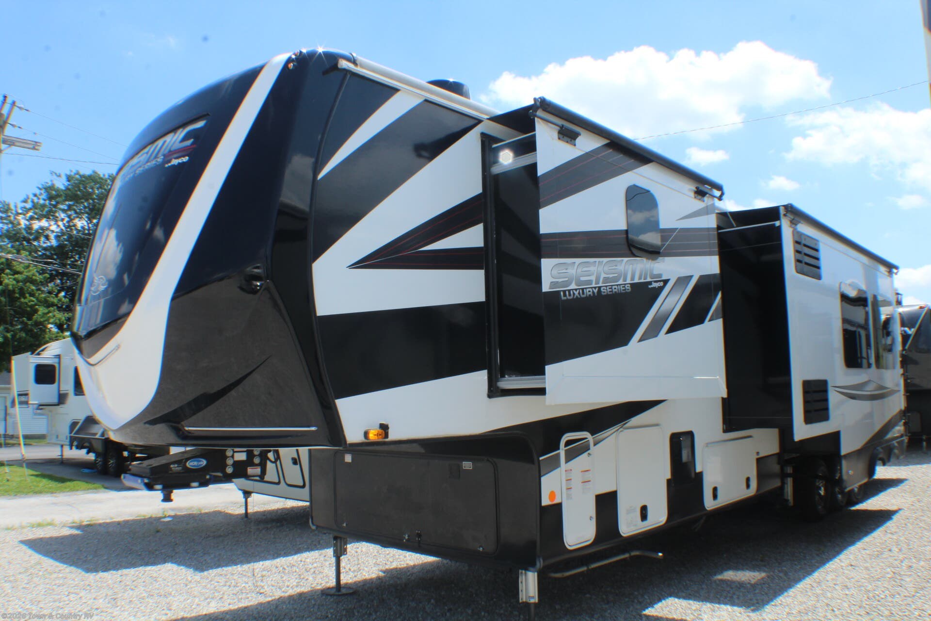 Used 2023 Jayco Seismic Luxury Series 4113 available in Clyde, Ohio