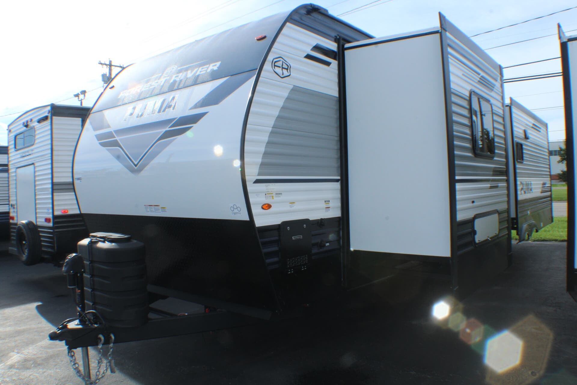 New 2027 Palomino Puma 31RLQS available in Clyde, Ohio
