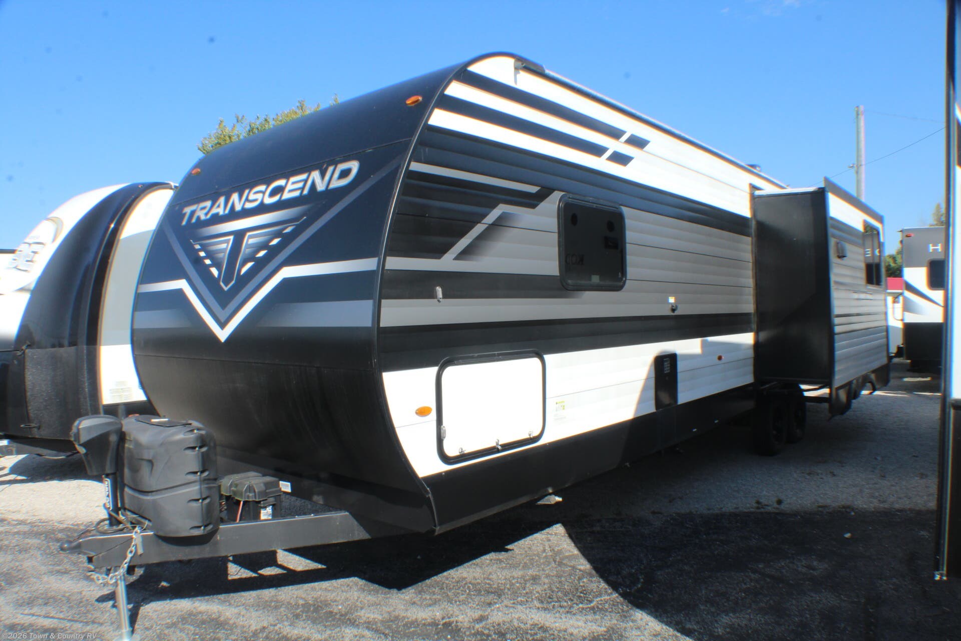 Used 2022 Grand Design Transcend Xplor 297QB available in Clyde, Ohio