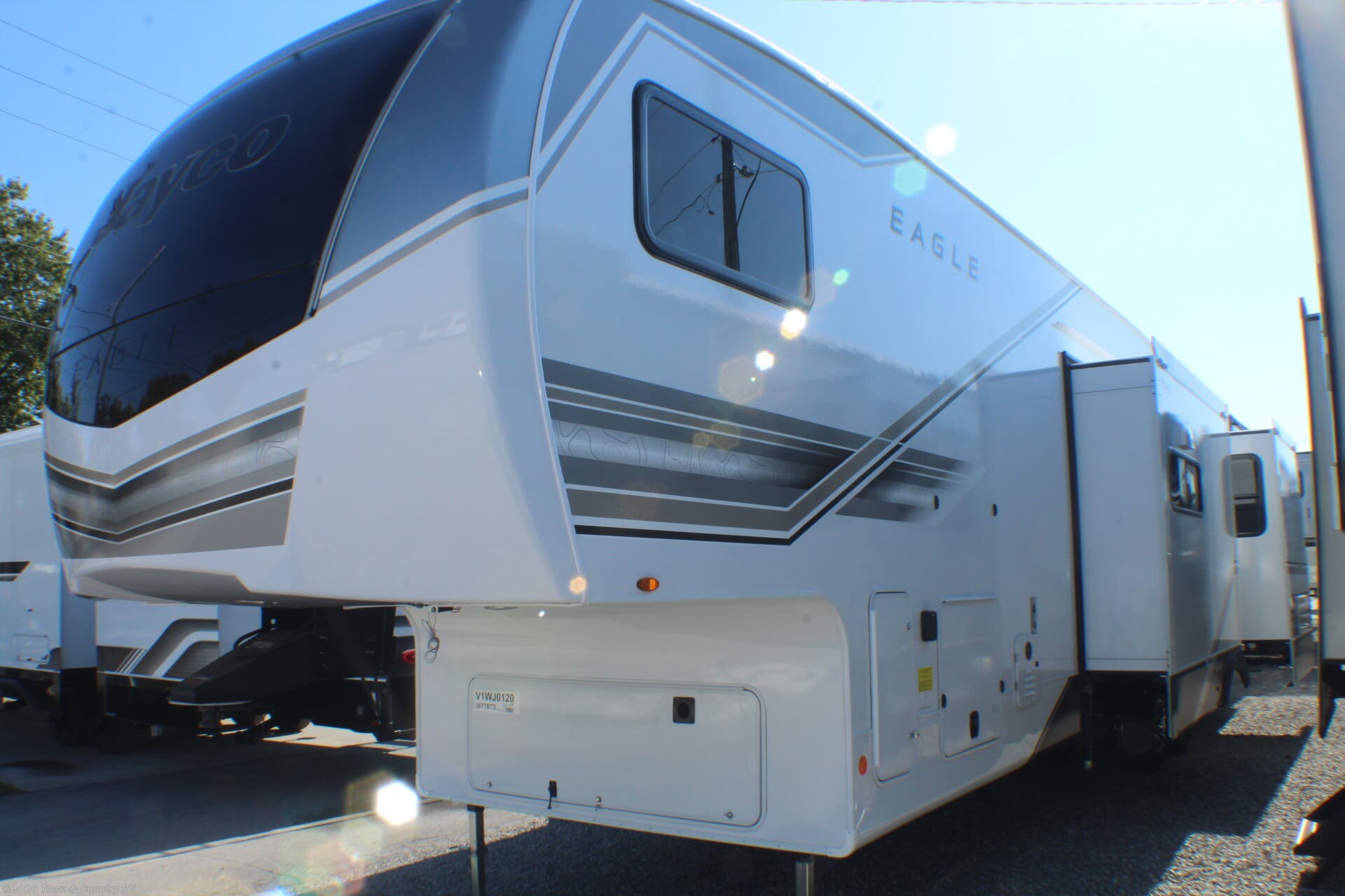 New 2027 Jayco Eagle 367TBTS available in Clyde, Ohio