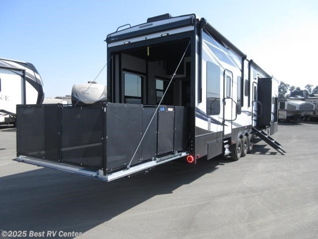 Toy Hauler - 2018 Keystone Fuzion FZ427 13.6 Ft Garage/ 13.6 Ft Garage ...