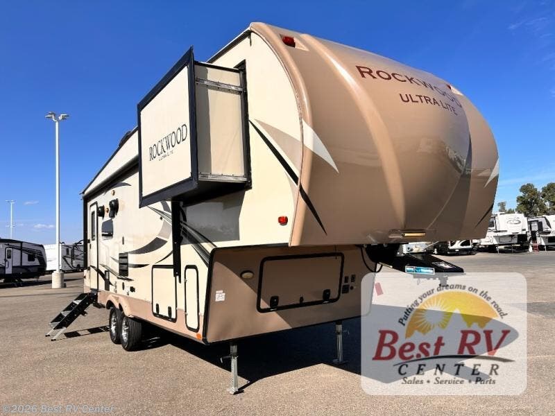 Used 2018  Forest River Rockwood Ultra Lite 2720WS by Forest River from Best RV Center in Turlock, CA